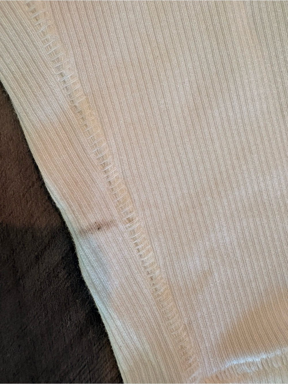 Skims Soft Lounge Ribbed Crop Top - Picture 4 of 5